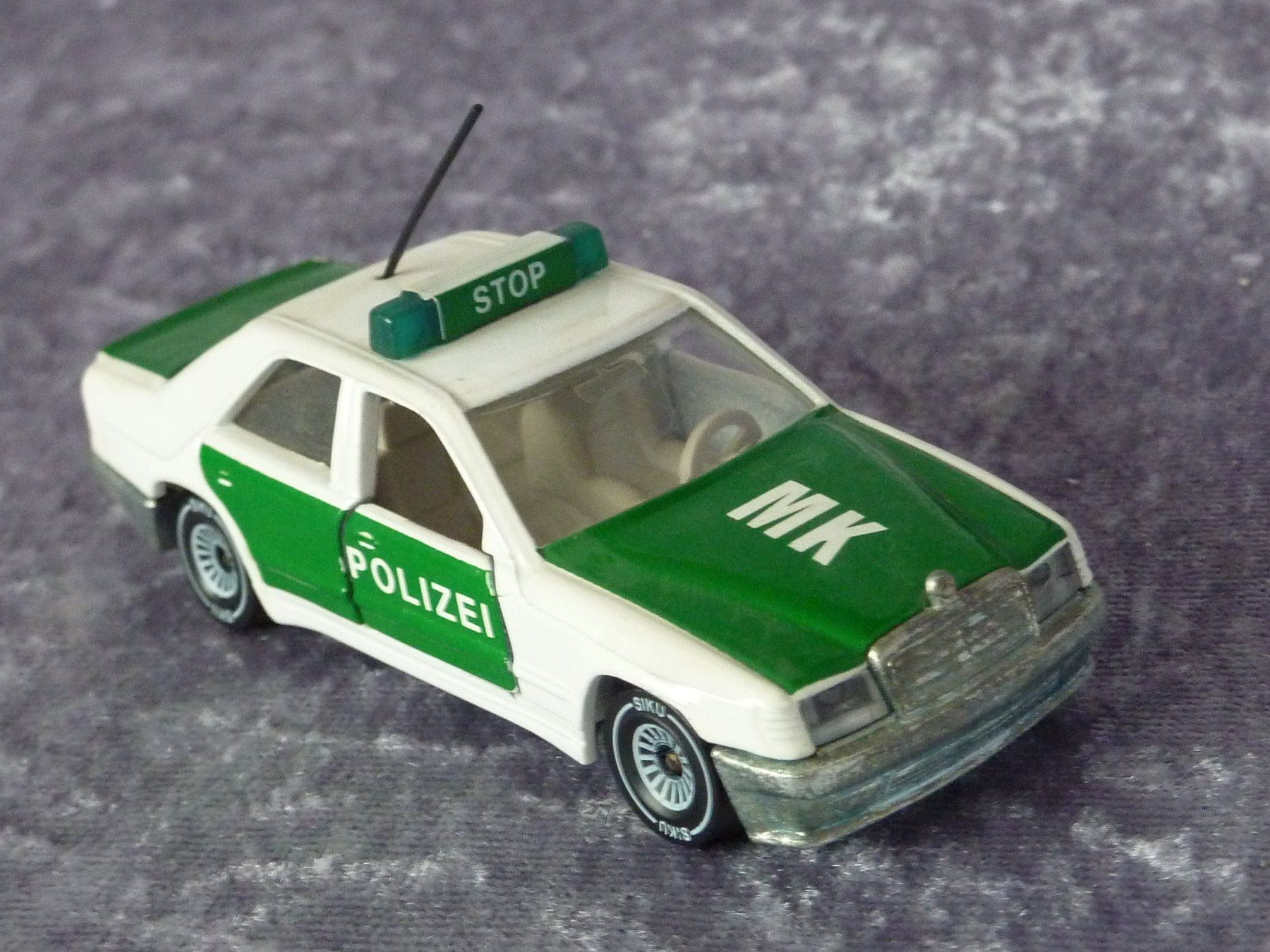 Siku Modellini d'auto: Mercedes 300E Polizei Siku – Usato da Dürrenäsch venduto da Cobra1ch 3