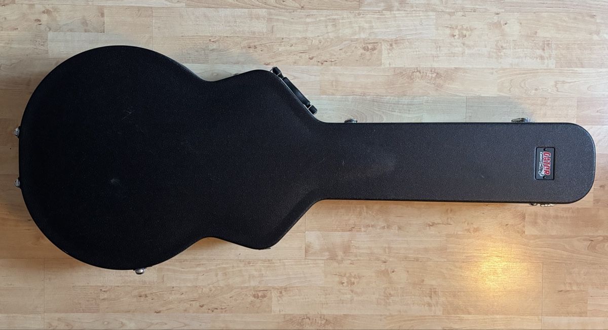 Strumenti musicali: Gator Case for Gibson 335 or Epiphone Sheraton – Usato da Le Landeron venduto da CharlieGilbert 1