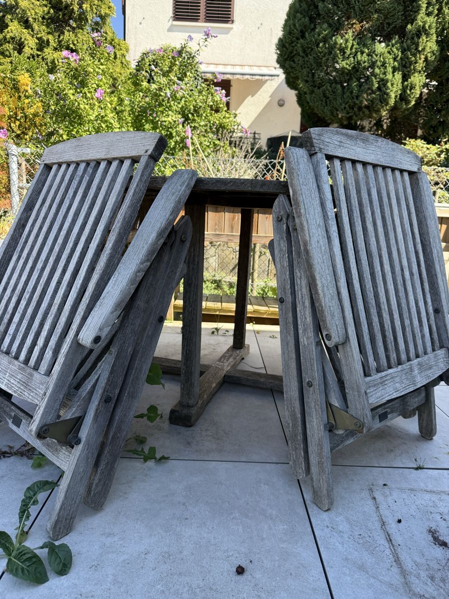 Set di tavolo e panche: Real Tisch + 4 Stühle – Usato da Küsnacht ZH venduto da Loette 1
