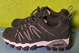 💞 NEUF 💞Souliers de marche P: 33