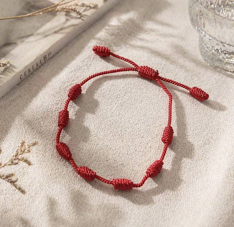 Bracciali & Braccialetti: Rotes Glücks-Armband – Nuovo e nell'imballaggio originale da Eglisau venduto da 1fh_s9l8 4
