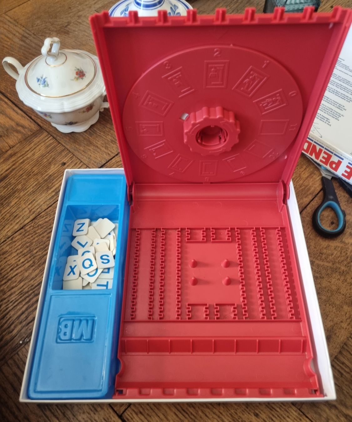 Spiele: Jeu de société Le Pendu MB Vintage – Gebraucht aus Fribourg von jarmilka 9