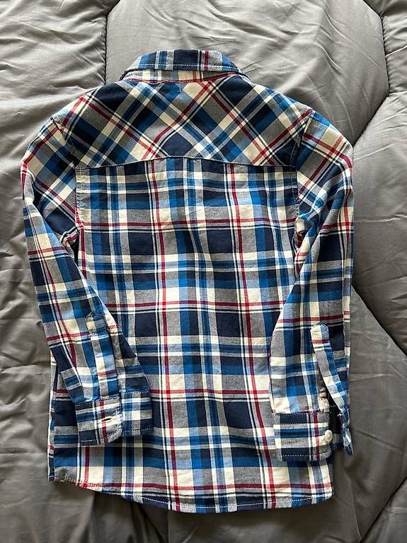 Camicette: Camicia marca sfera  4-5 anni – Usato da Tesserete venduto da l_m_n67r 2