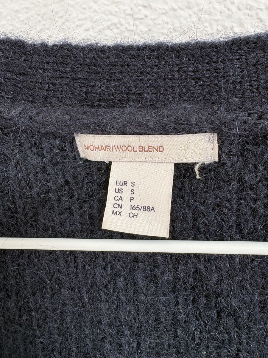 H&M Pullover & Sweatshirts: Dunkelblauer Cardigan | H&M – Gebraucht aus Zürich von selii 2