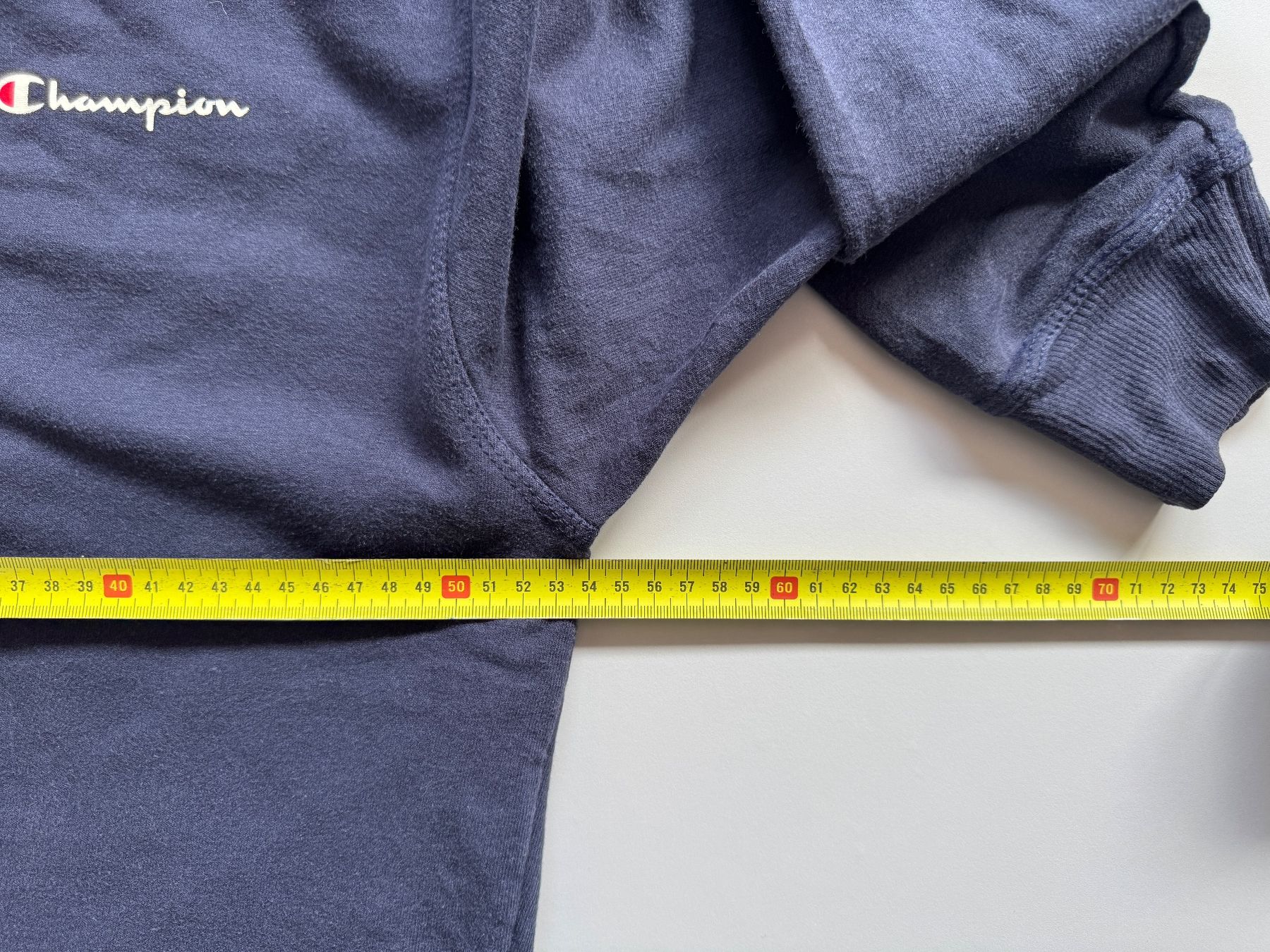Champion Maglioni & Felpe: Champion Sweatshirt pullover crewneck Sz M – Usato da Neuchâtel venduto da _Easy_to_Find_ 5