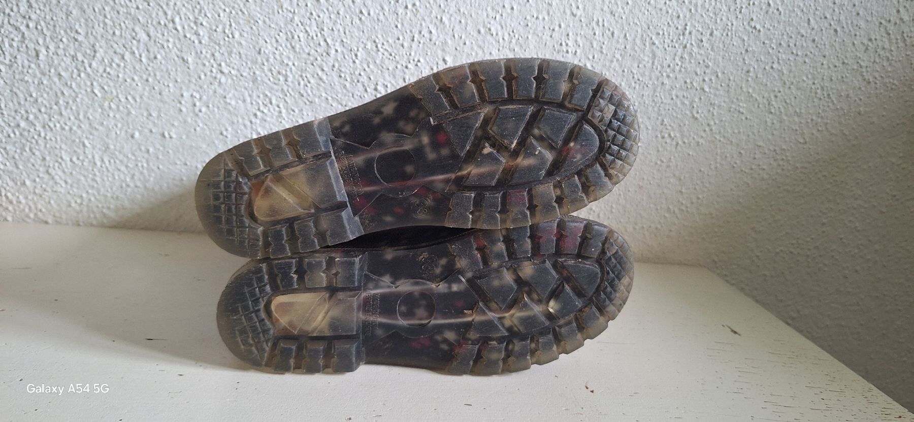 Scarpe per ragazzi: Gummistiefel,Regenstiefel Gr. 33 mit Sternen – Usato da Richterswil venduto da C011 2