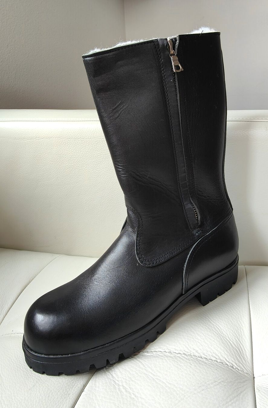 Scarpe da uomo: Stuco Sicherheits-Winterstiefel mit Lammfellfutter / Gr. 41 – Nuovo (secondo la descrizione) da Lachen SZ venduto da PizBuin35 7