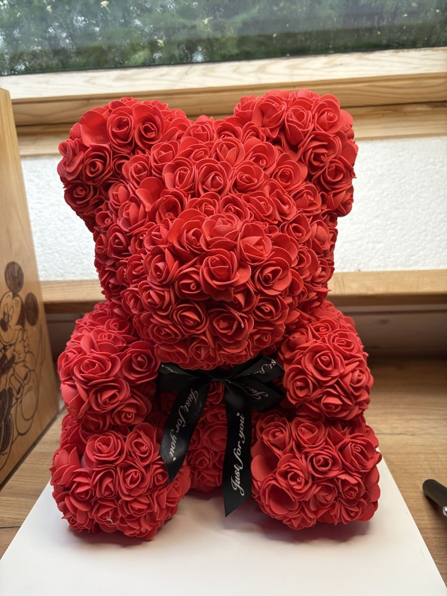 Toutes les décorations: Ourson en fleurs un peu abîmé  – D'occasion à Le Locle par Charlotte_122