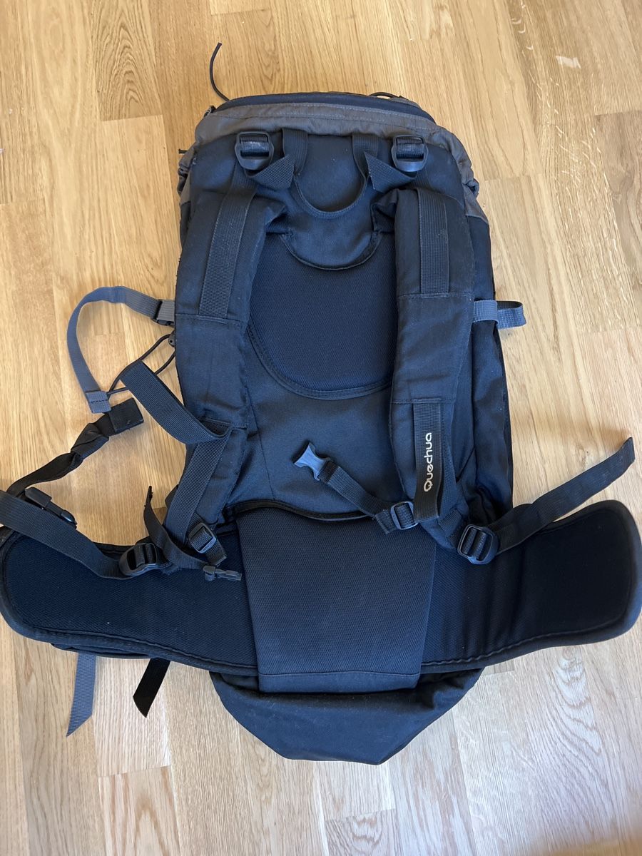 Decathlon Zaini: Sac à dos Quechua Forclaz 50L – Usato da Genève venduto da  7