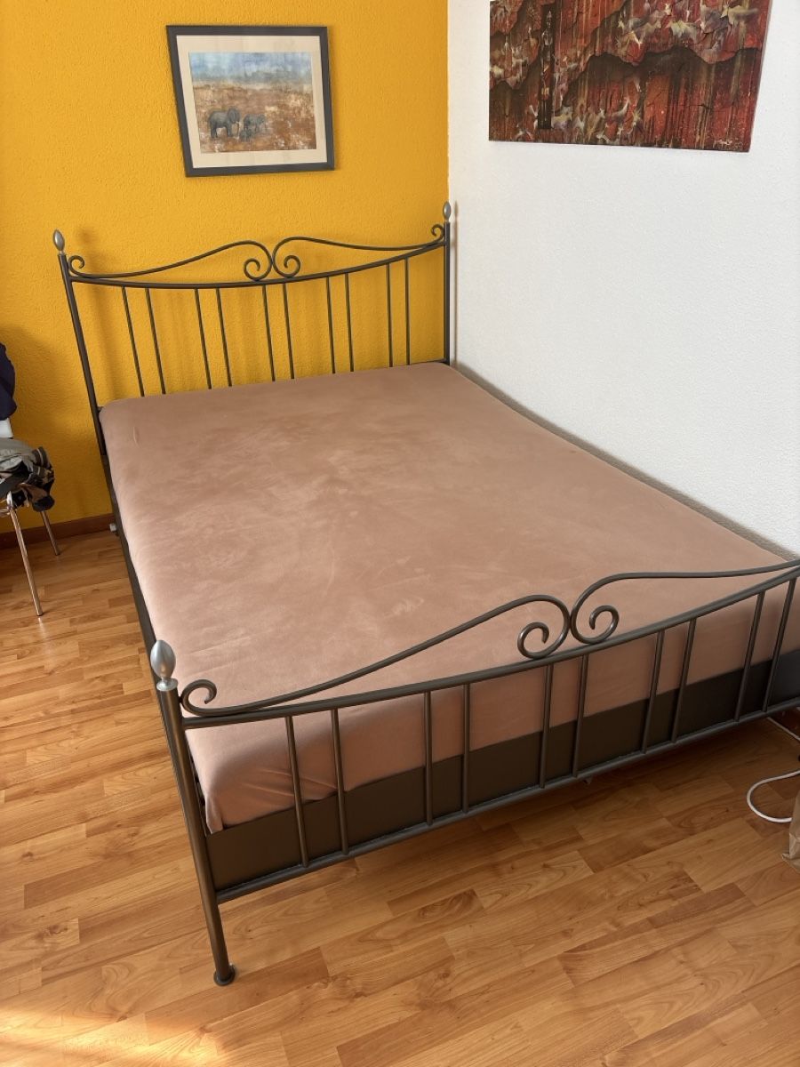 Lits: Bett mit Eisengestell – D'occasion à Egerkingen par Verena006