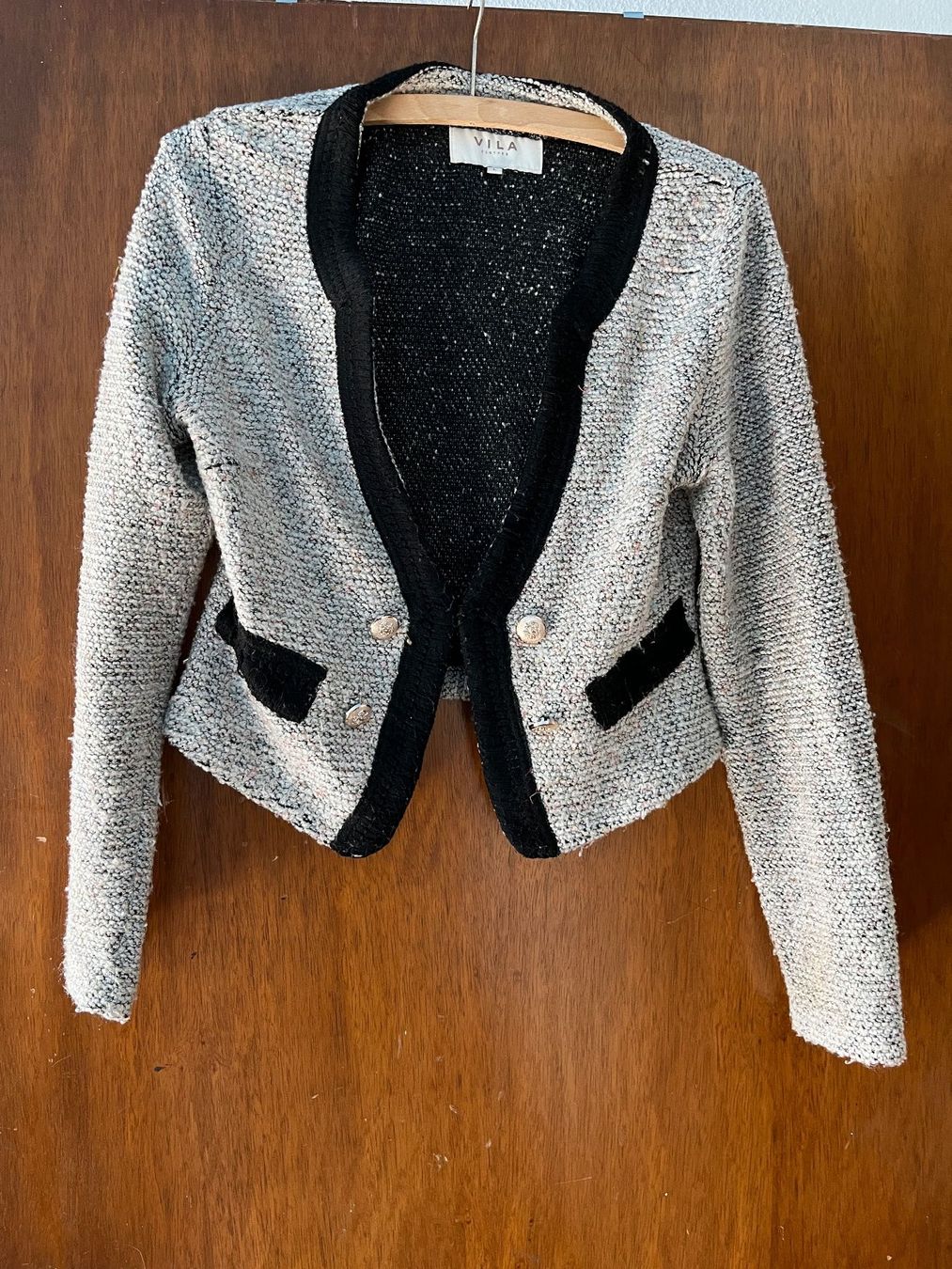 Vila Jacken: Jacke beige/schwarz meliert – Gebraucht aus Würenlos von Schnudi10