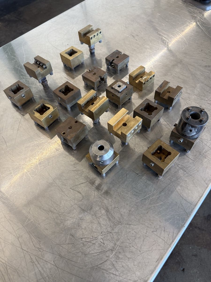 Altro per industria metallurgica: Erodierhalter 18Stk. – Usato da Pfäffikon SZ venduto da Stemmi09 1