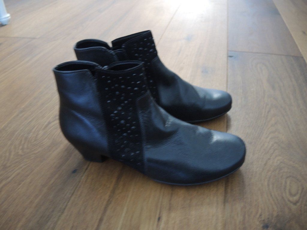 Gabor Scarpe da donna: Leder Stiefelletten Gabor Damen 38 – Nuovo (secondo la descrizione) da Steffisburg venduto da AppOffDotCom 1