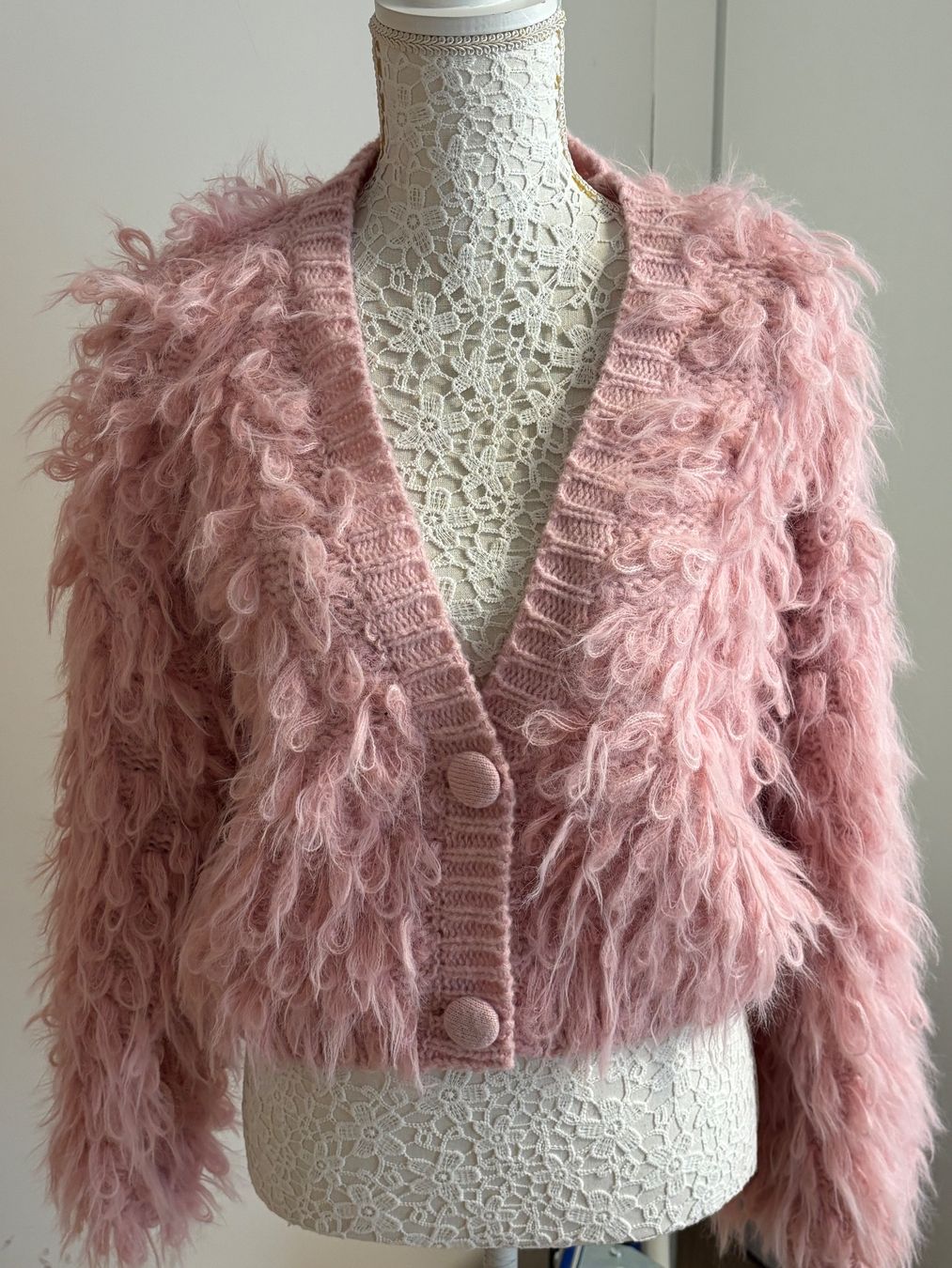 Vestes: Schöne kurze Fransenjacke pink neu – Neuf (Voir description) à Zürich par McQeen