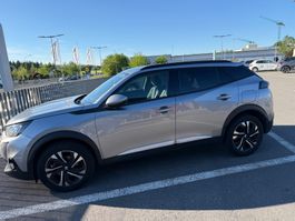 Peugeot 2008, SUV d'été, 2021, très bon état