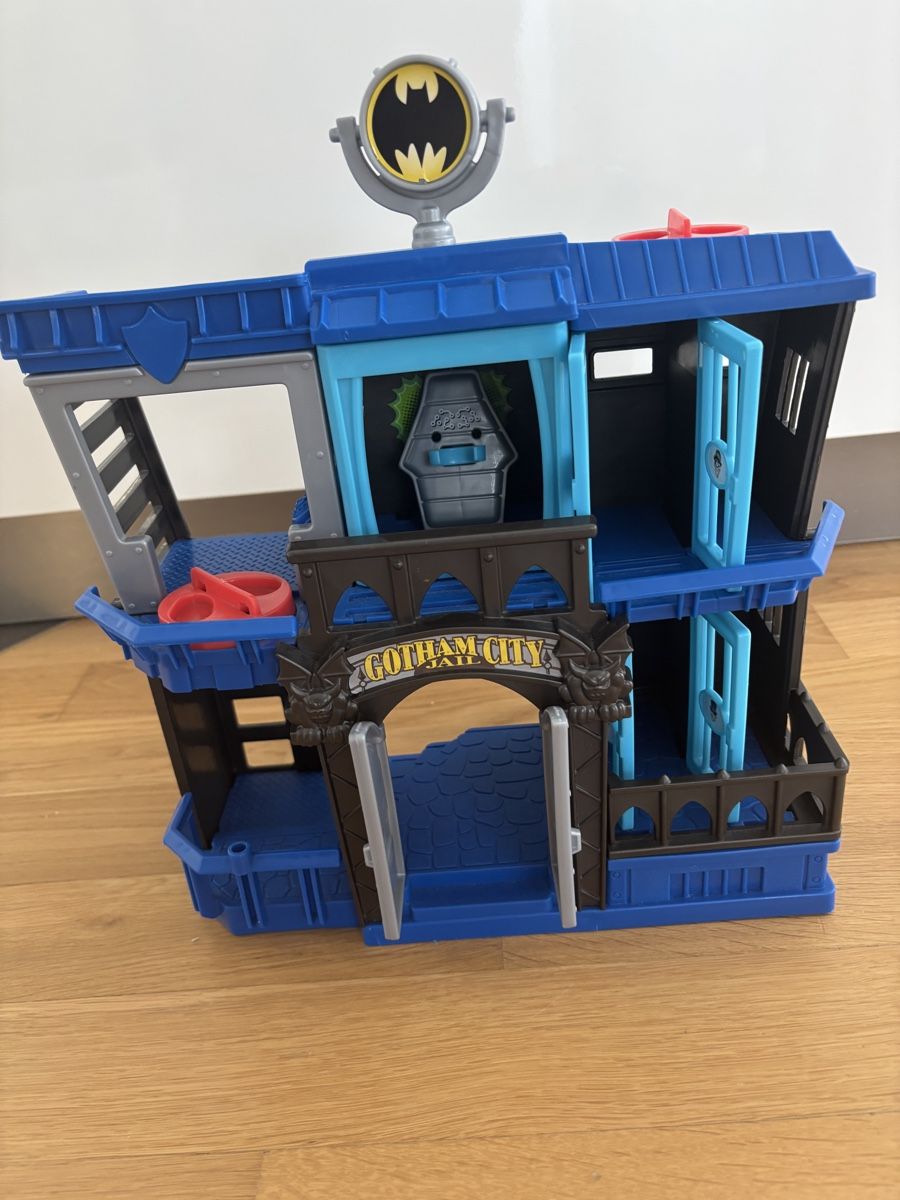 Giocattoli: Batman Gotham City Jail – Nuovo (secondo la descrizione) da Niederdorf venduto da KatrinT83 1