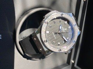 Hublot Orologi: Montre Hublot 38mm. – Usato da Rolle venduto da Paraops