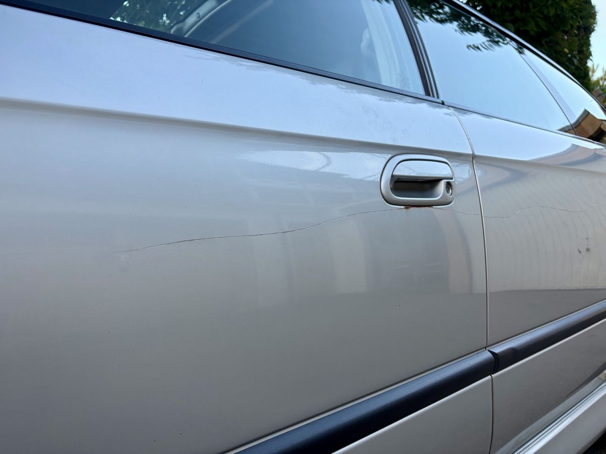 Subaru Autos: Subaru Legacy – D'occasion à Elgg par Steinbock-13 8