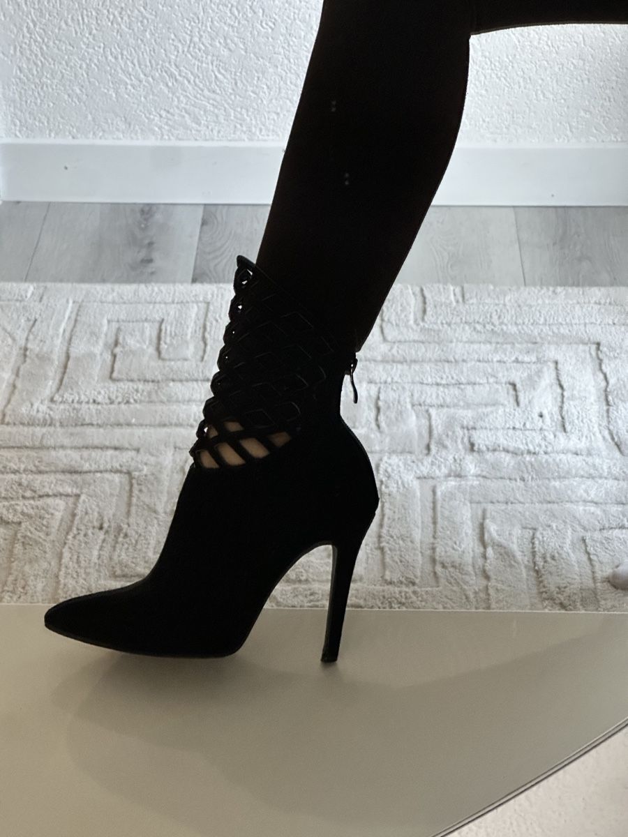 Scarpe da donna: Schwarze Wildleder-Stiefeletten, Grösse 38 – Usato da Frick venduto da Soleil4658 1