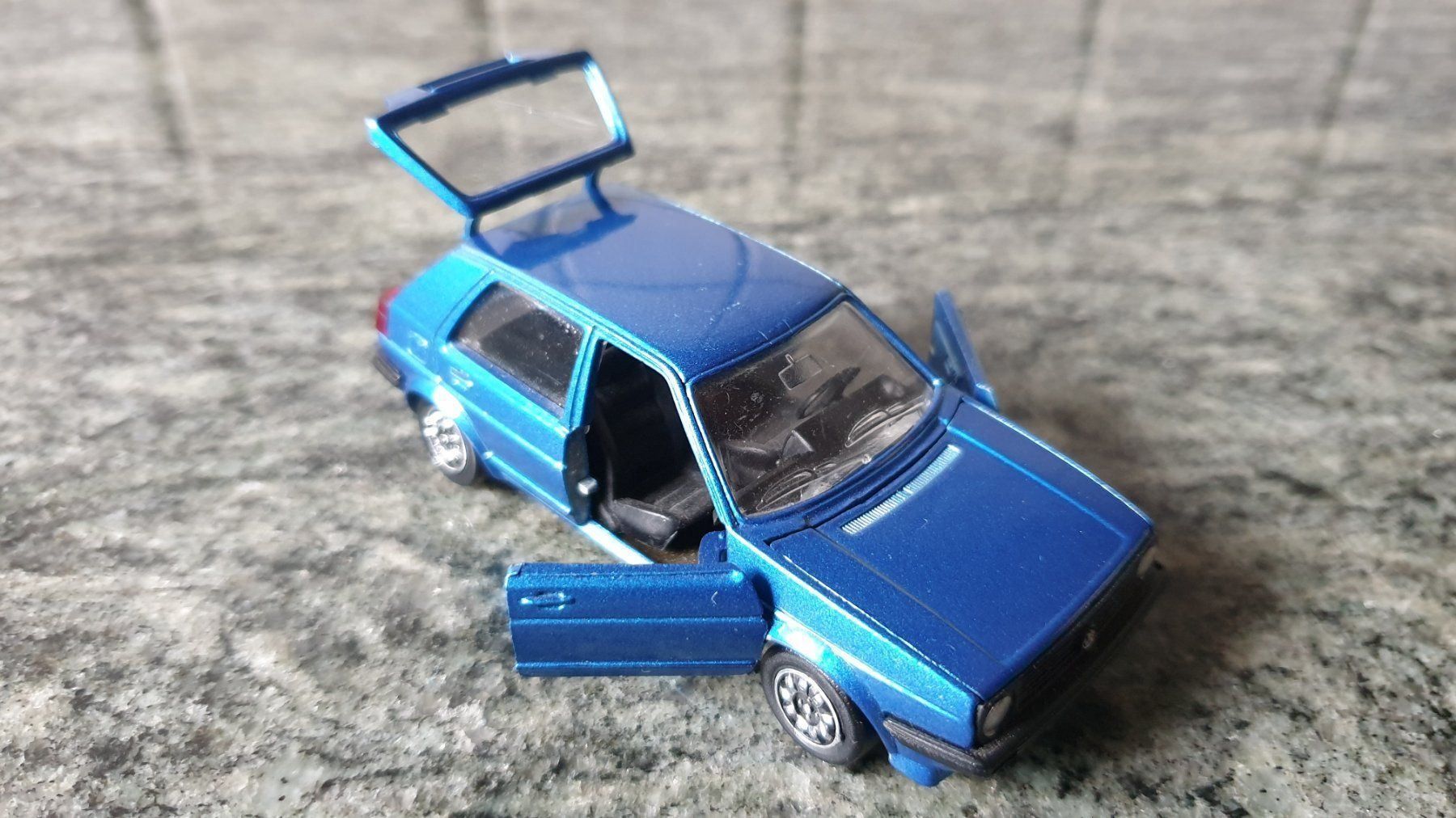 Volkswagen Voitures modèles: VW GOLF – D'occasion à Wengi b. Büren par Ot1000 2