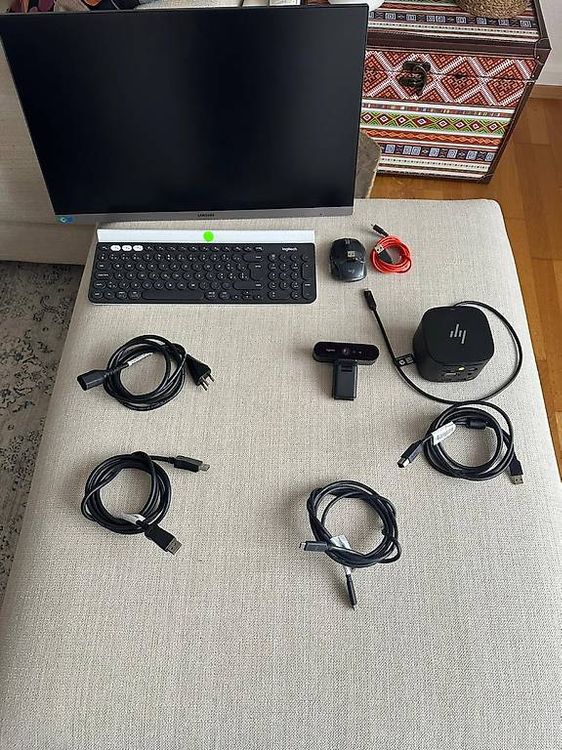 Komplettes PC-Set Monitor, Tastatur, Maus, Kamera & Zubehör (Gebraucht ...