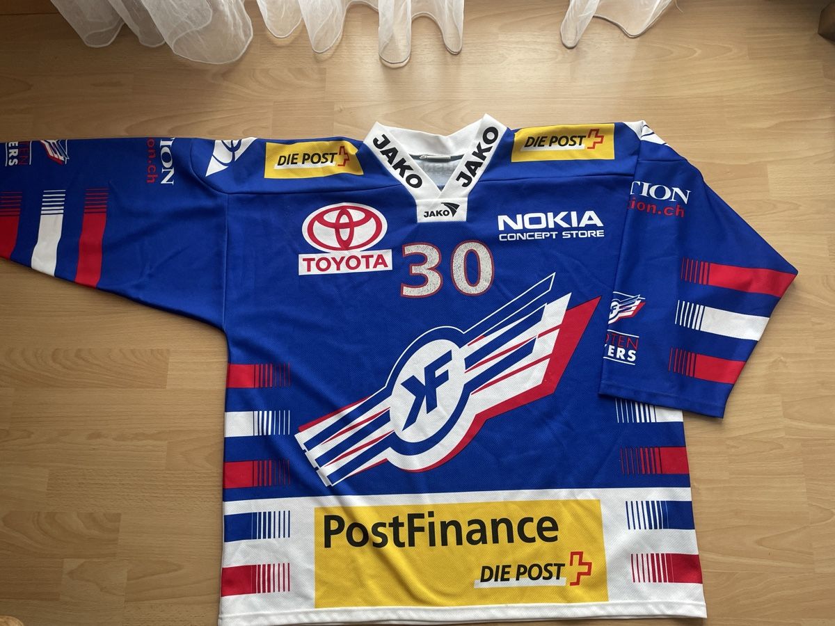 Jako Canottiere & Pantaloni: Trikot Kloten – Usato da Ottikon venduto da CurcioA
