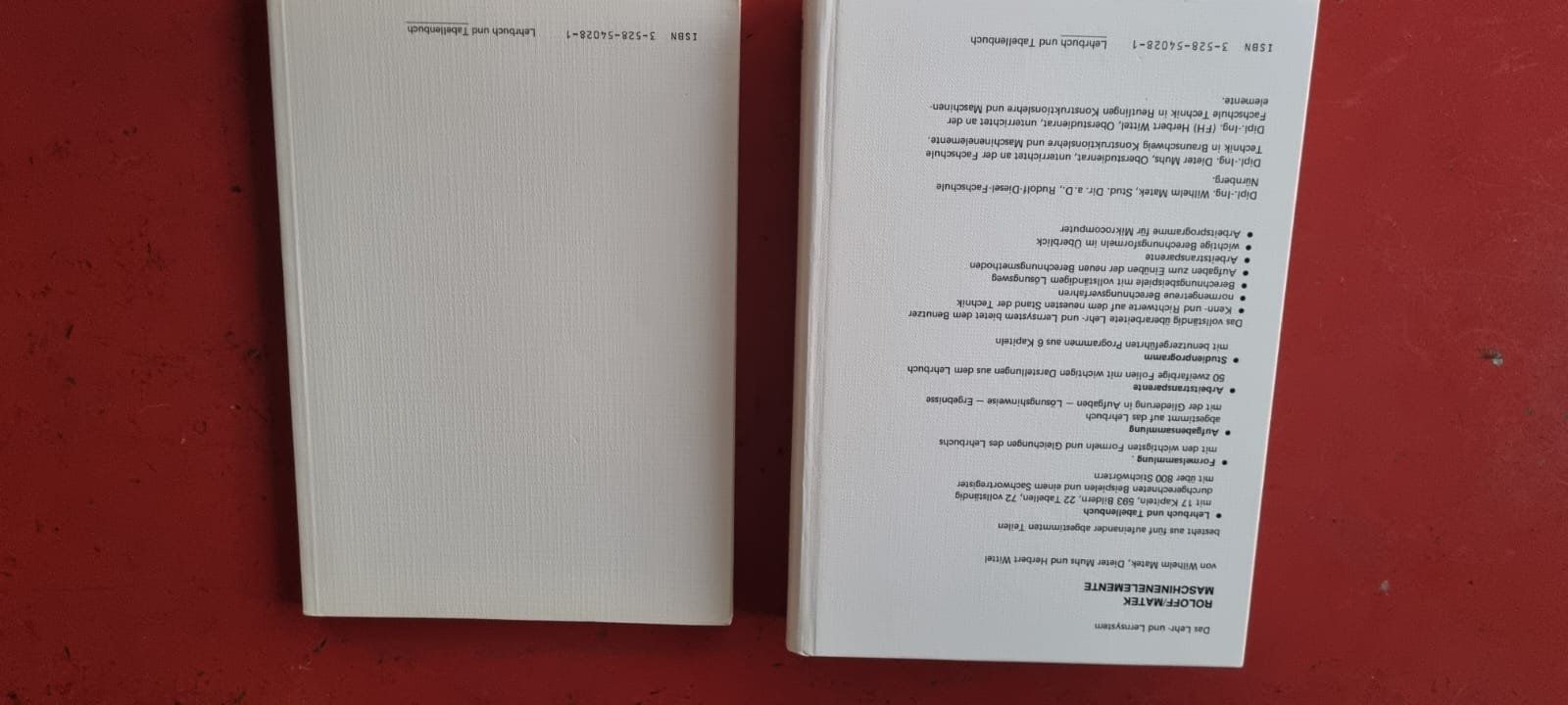 Libri: Maschinenelemente Roloff/Matek - Normung ... - Tabellen – Usato da Spiegel b. Bern venduto da Gudi8 8