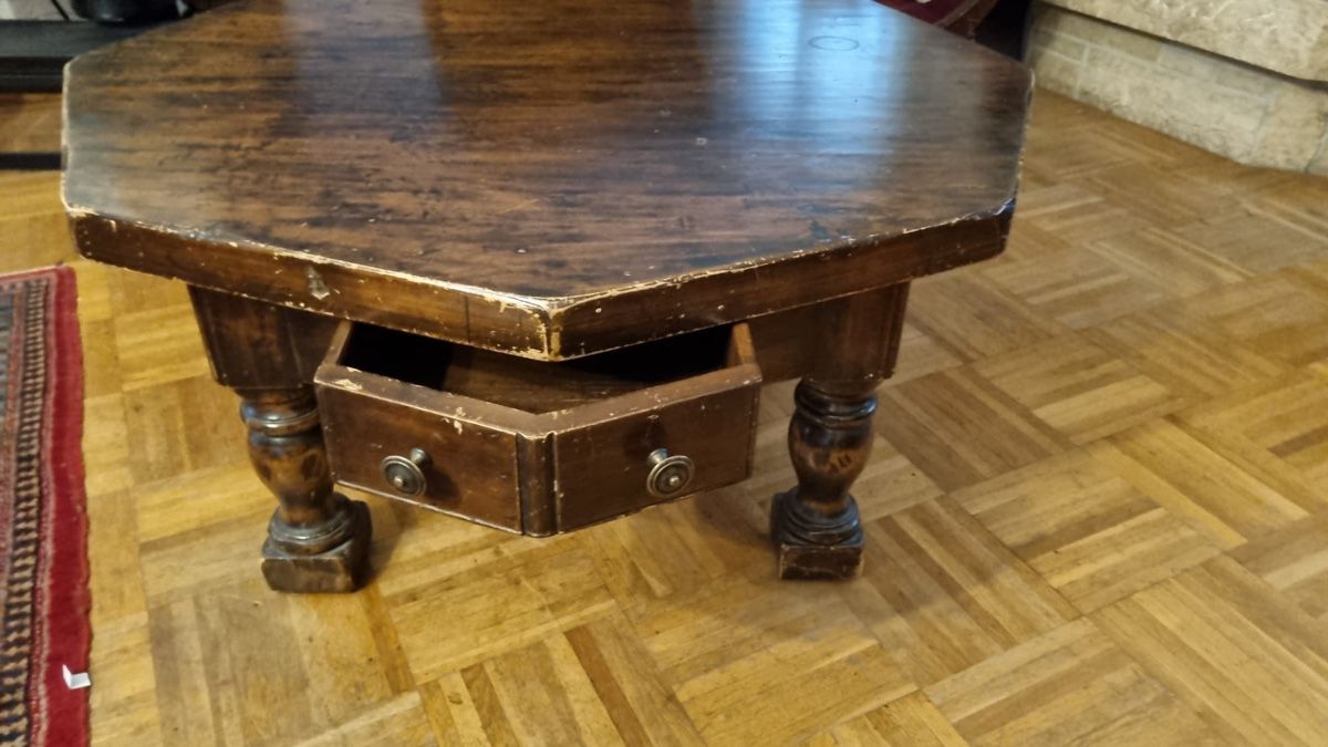 Tische: Achteckiger Massivholz Couchtisch – Gebraucht aus Wohlen AG von Baboom