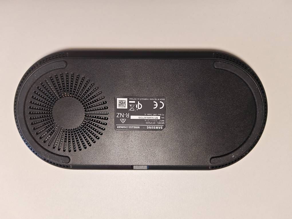 Samsung Chargements: Samsung Wireless Charger Duo EP-P5200 – D'occasion à Düdingen par Yvu2k 1