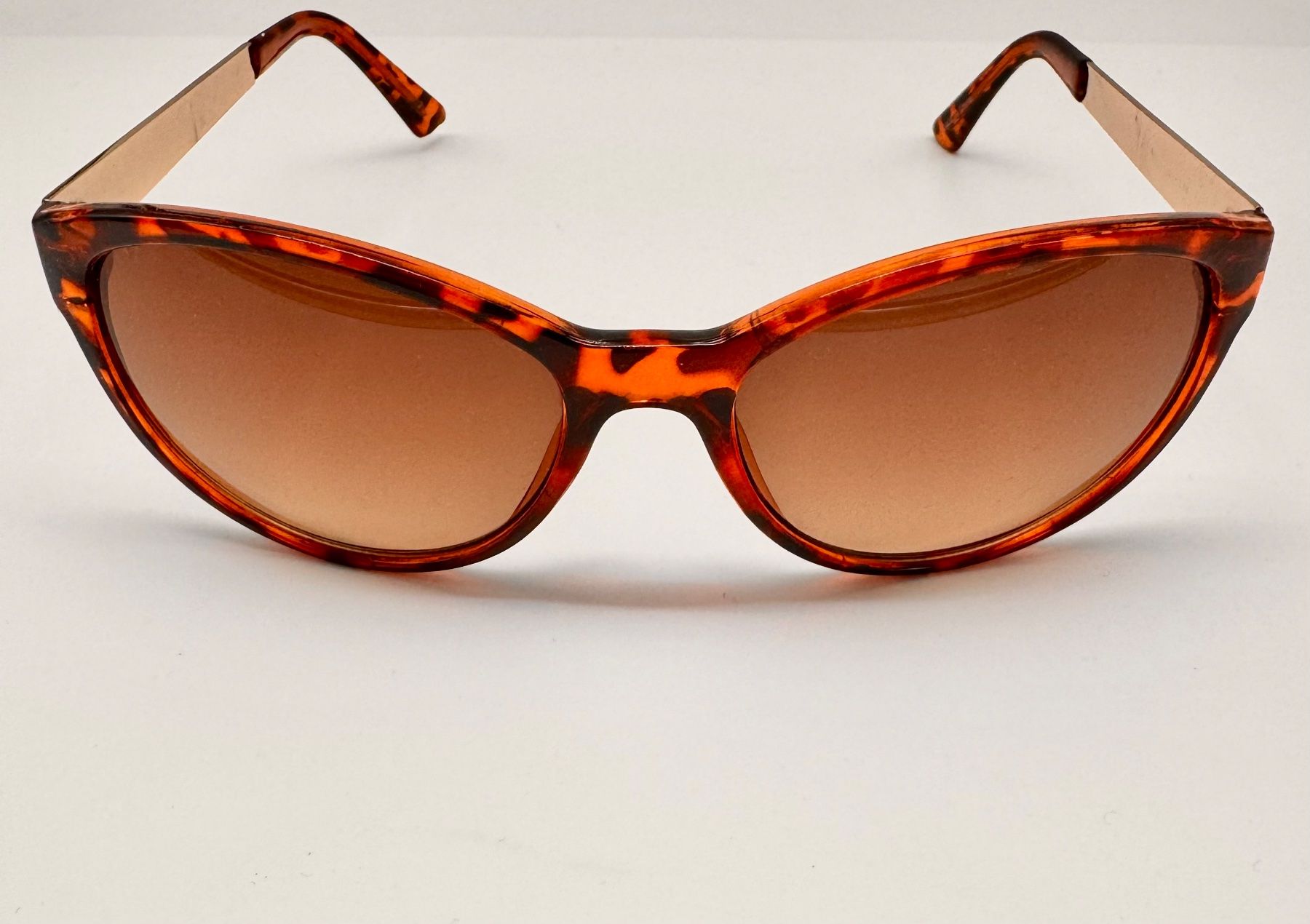 Occhiali & Lenti: Damen Sonnenbrille – Usato da Hermetschwil-Staffeln venduto da Mobile2013