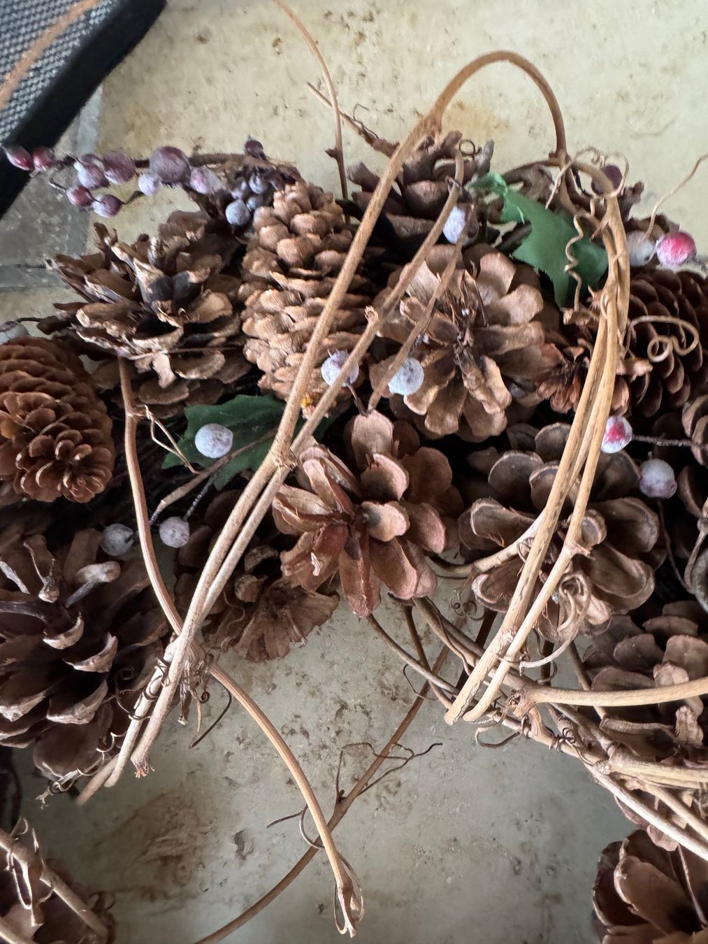 Toutes les décorations: Weihnachtskranz mit echten Tannenzapfen 40 cm Durchmesser – D'occasion à Kirchdorf AG par coco123 4