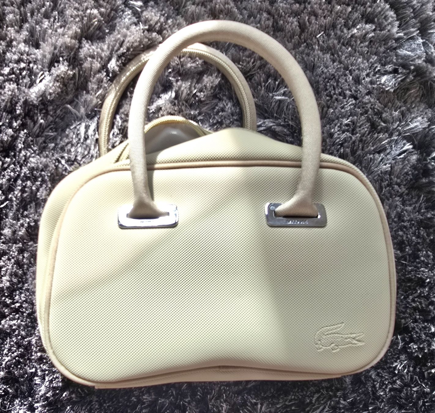 Lacoste Borse: Schöne Lacoste Handtasche  – Usato da Luzern venduto da Maggiday