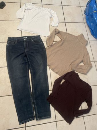 Jeans mit 3 Oberteile, Damen Gr.40, Chicorée