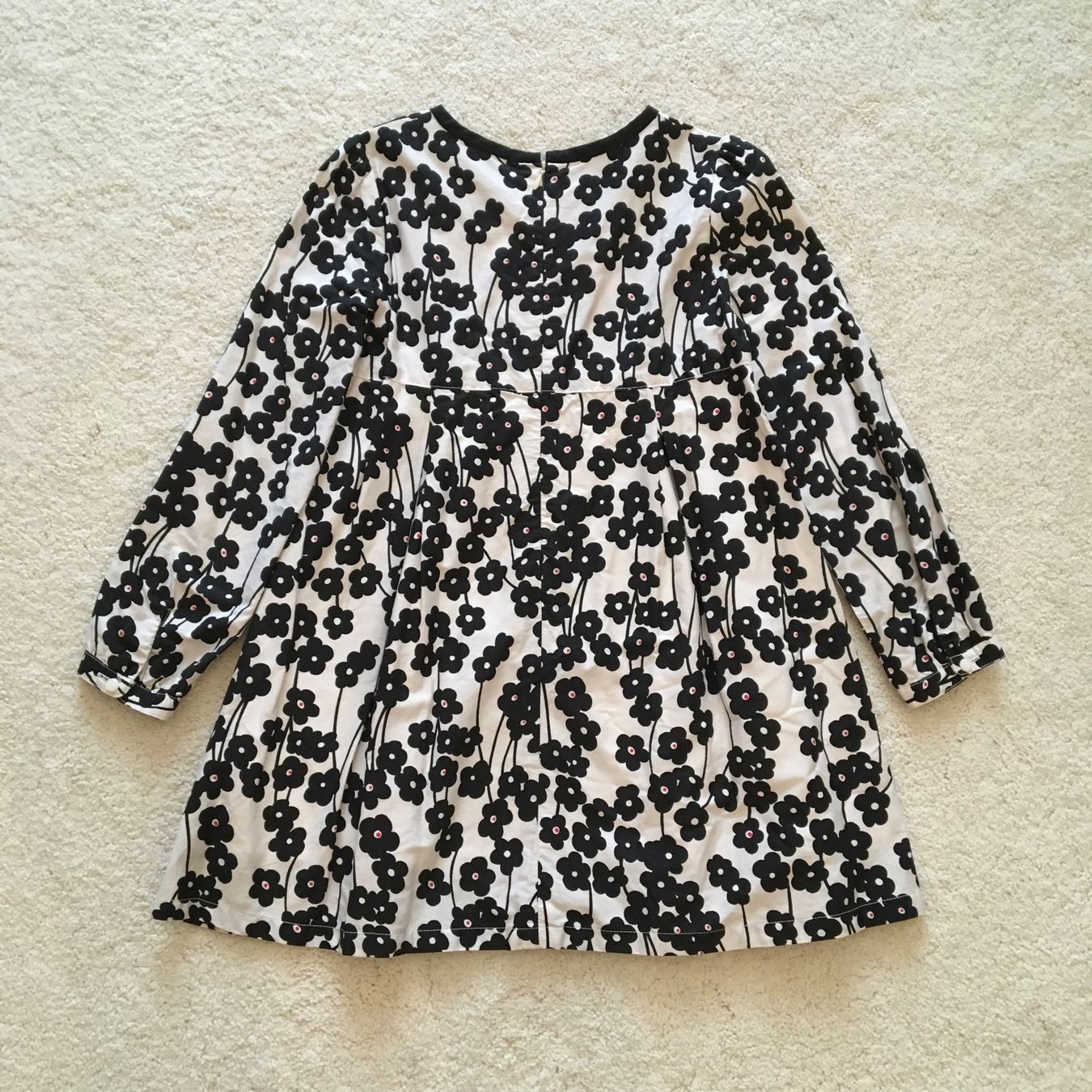 Kleider & Röcke: Mädchen Winter Kleid(G.130/8J) – Gebraucht aus Pfäffikon SZ von Candy.Co. 1