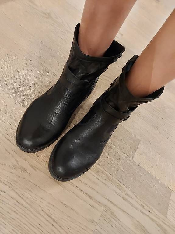 Chaussures femmes: Stiefeletten gr37 Nero Giardini – D'occasion à Hunzenschwil par Jonny-88 3