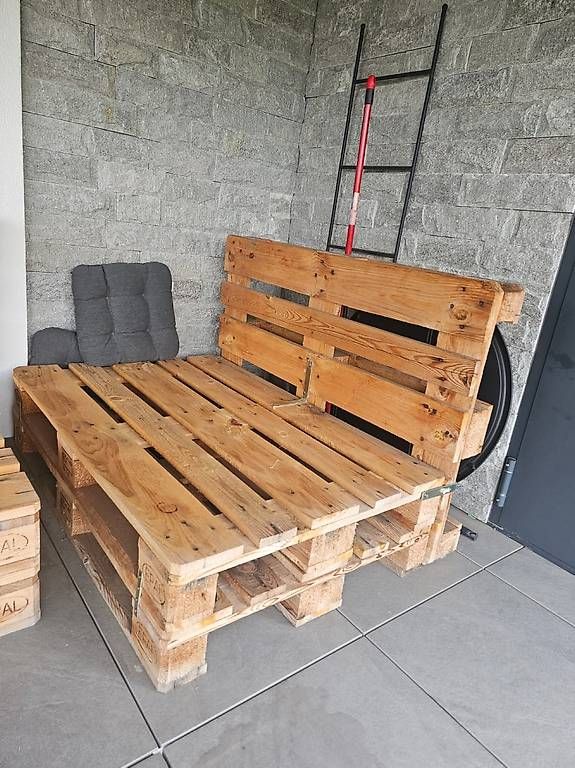 Sofas: Palette divanetto – Gebraucht aus Cadempino von Ciciuz 2