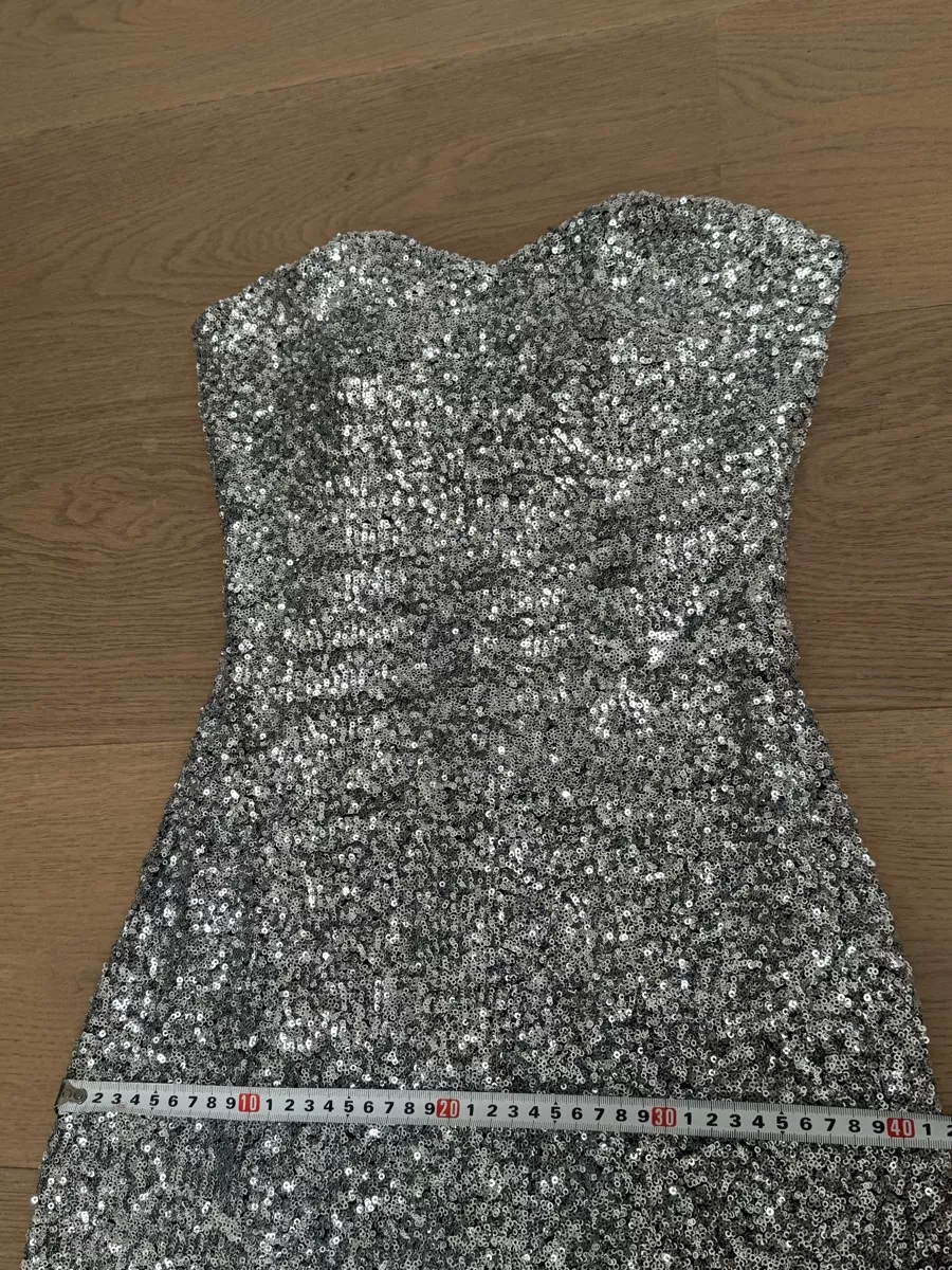 Kleider: Abendkleid – Gebraucht aus Bazenheid von Croupier 5