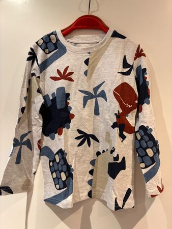 schönes Langarmshirt Gr. 122, Neu