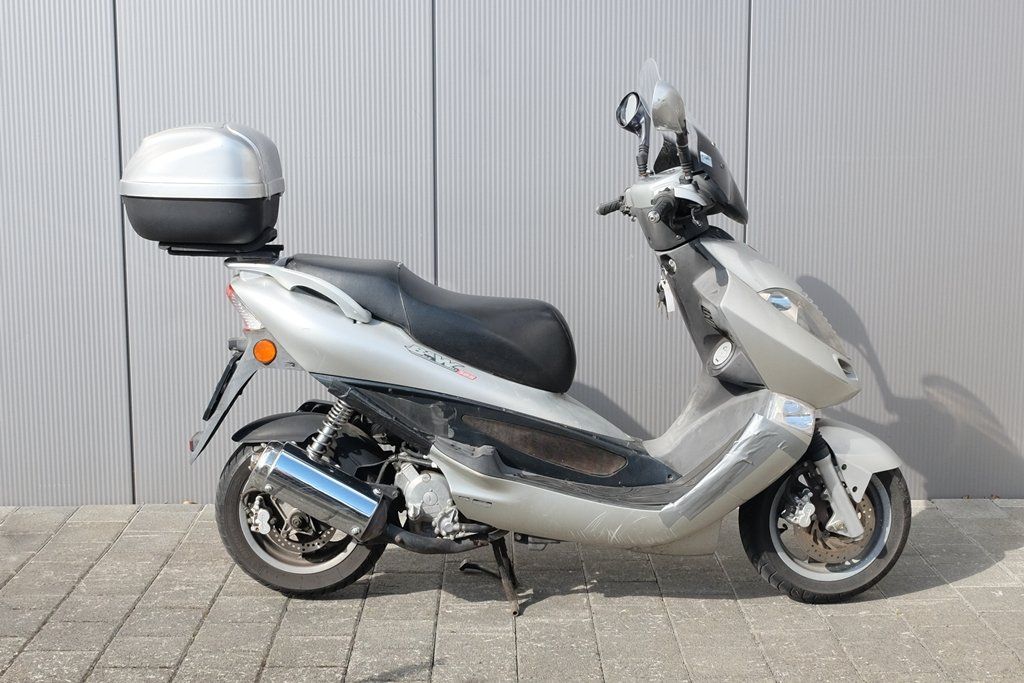 Kymco Scooter: Kymco Bet & Win 125 ab Platz – Usato da Sargans venduto da pirelli146