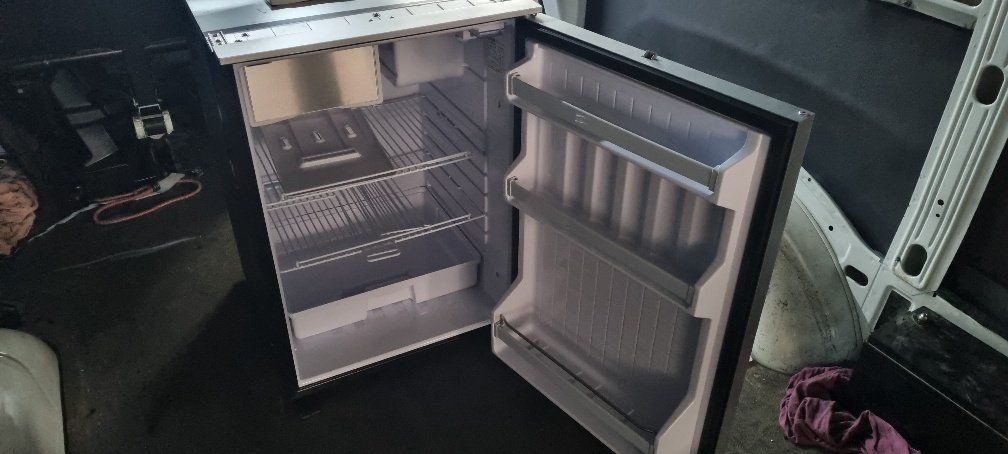 Kühlschrank: Webasto Isotherm Kühlschrank CR130EL für Camper oder Boot – Neu (gemäss Beschreibung) aus Egnach von Dodgetrox 1