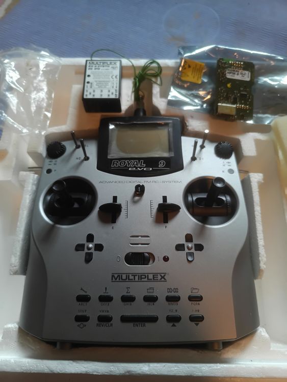 multiplex Royal Evo 9 transmitter and receiver (Neu (gemäss ...