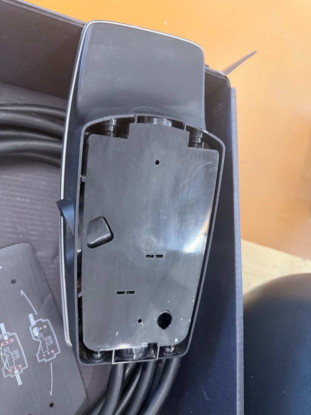 Tesla Batterie-Ladegeräte: Tesla Wall Connector – Gebraucht aus Dietlikon von ComdatAG 2