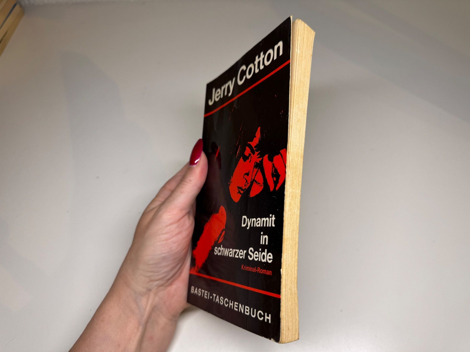 Libri: ROMAN: Jerry Cotton, Dynamit in schwarzer Seide – Usato da Grosswangen venduto da Deutsche_Romane 1