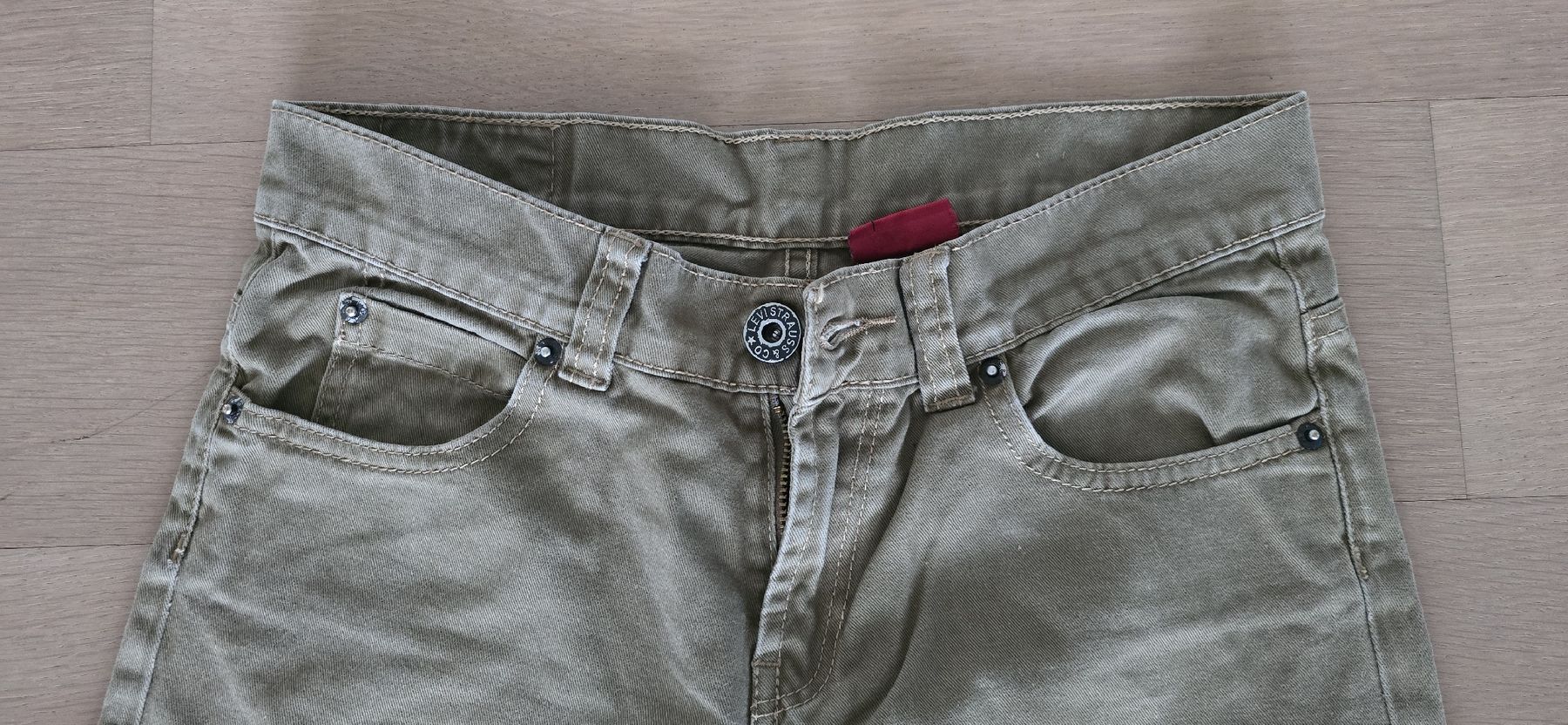 Pantaloni: Levis Jeans – Usato da Amlikon-Bissegg venduto da Schnuefeli4 1