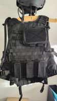Schwarze taktische Weste mit Zubehör - Top Zustand! Airsoft