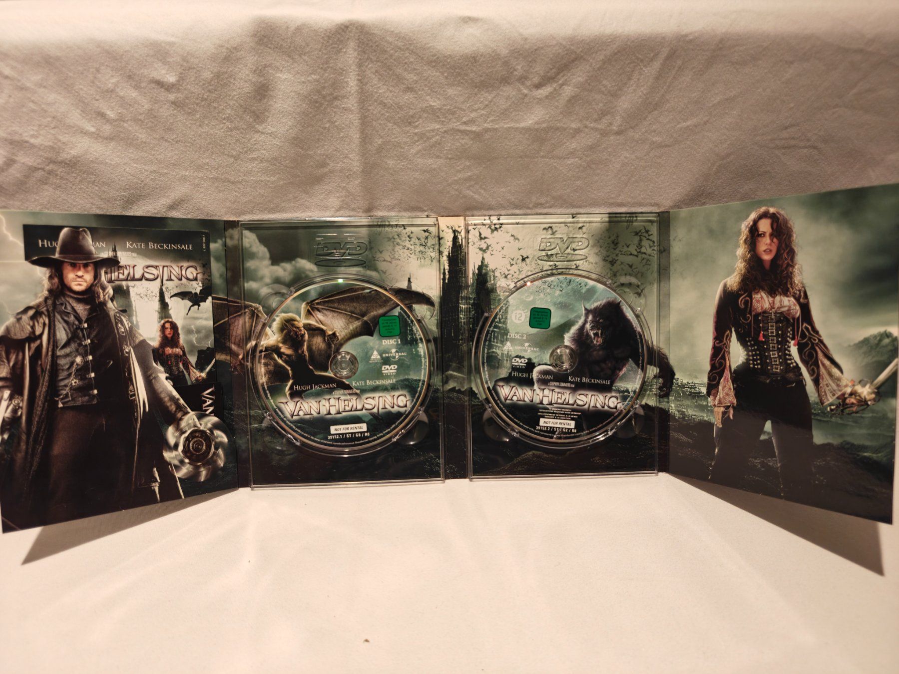 Tutti i DVDs: Van Helsing 2 Disc Collector Edition – Usato da Gutenswil venduto da Vulcano21 1