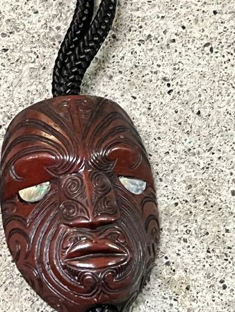 Seltenheit Bolo Tie mit funkelnden Augen