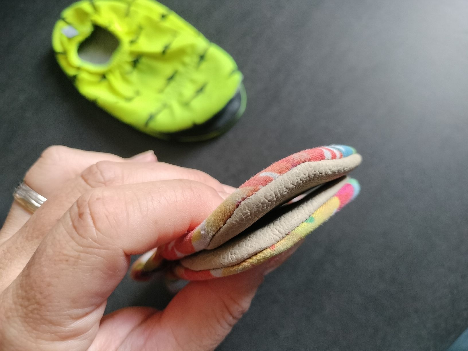 Scarpe per ragazzi: 2 x Slipstop gr 24-26 16 cm Sohlenlänge – Usato da Gordevio venduto da LadyTicino 3