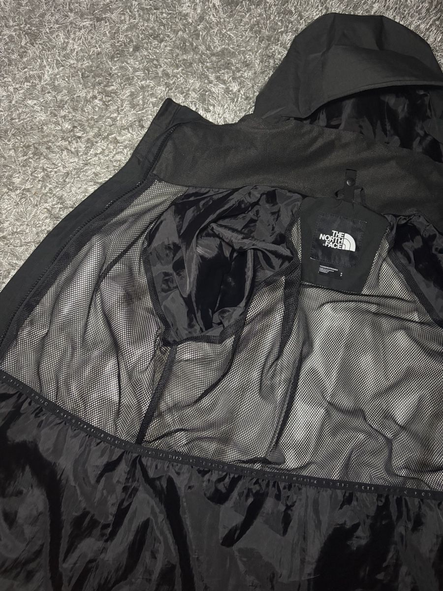 North Face Vestes: The North Face Dryvent Jacket Black Size S  – D'occasion à Brislach par edu_t6pq 6