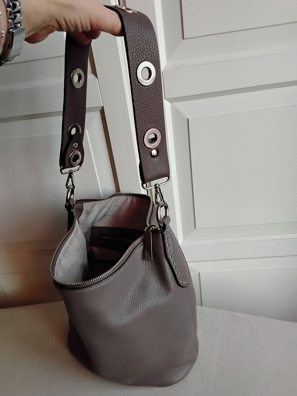 Michael Kors Taschen für Damen: M.Kors Ledertasche – Neu (gemäss Beschreibung) aus Fey von ladamedunil 4